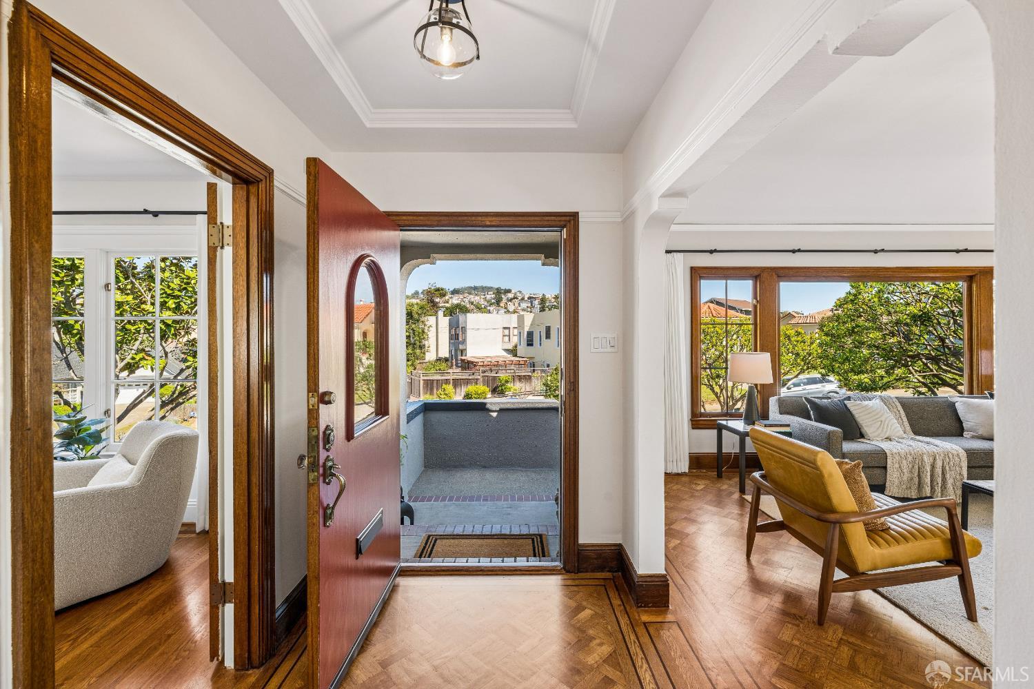 Detail Gallery Image 3 of 81 For 90 Entrada Ct, San Francisco,  CA 94127 - 3 Beds | 3 Baths