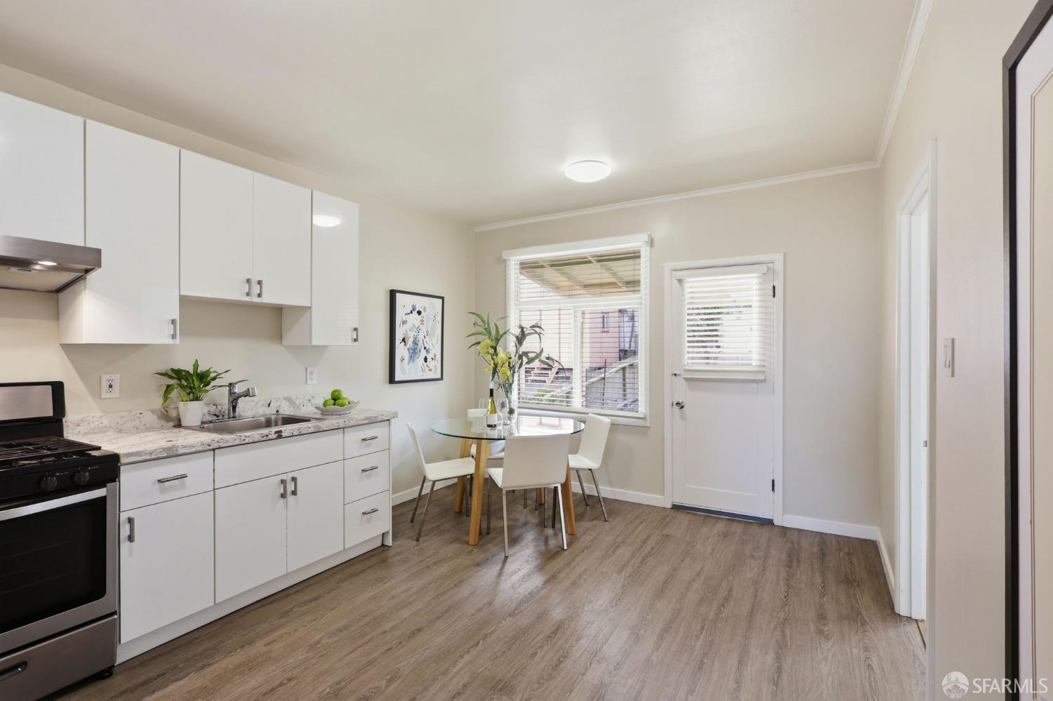 Detail Gallery Image 15 of 53 For 699 London St, San Francisco,  CA 94112 - 2 Beds | 2 Baths