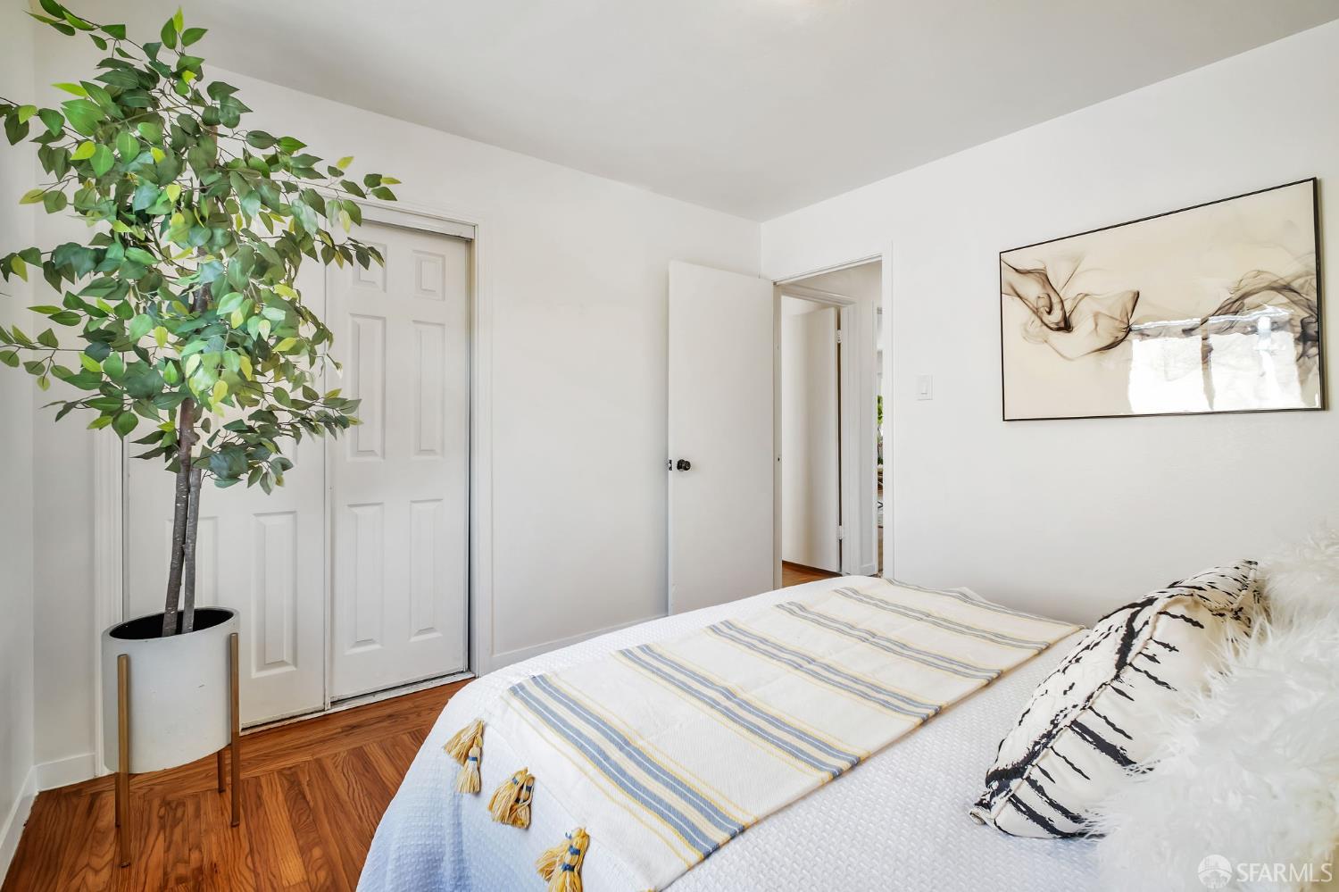 Detail Gallery Image 26 of 43 For 14828 Martell Ave, San Leandro,  CA 94578 - 5 Beds | 2 Baths