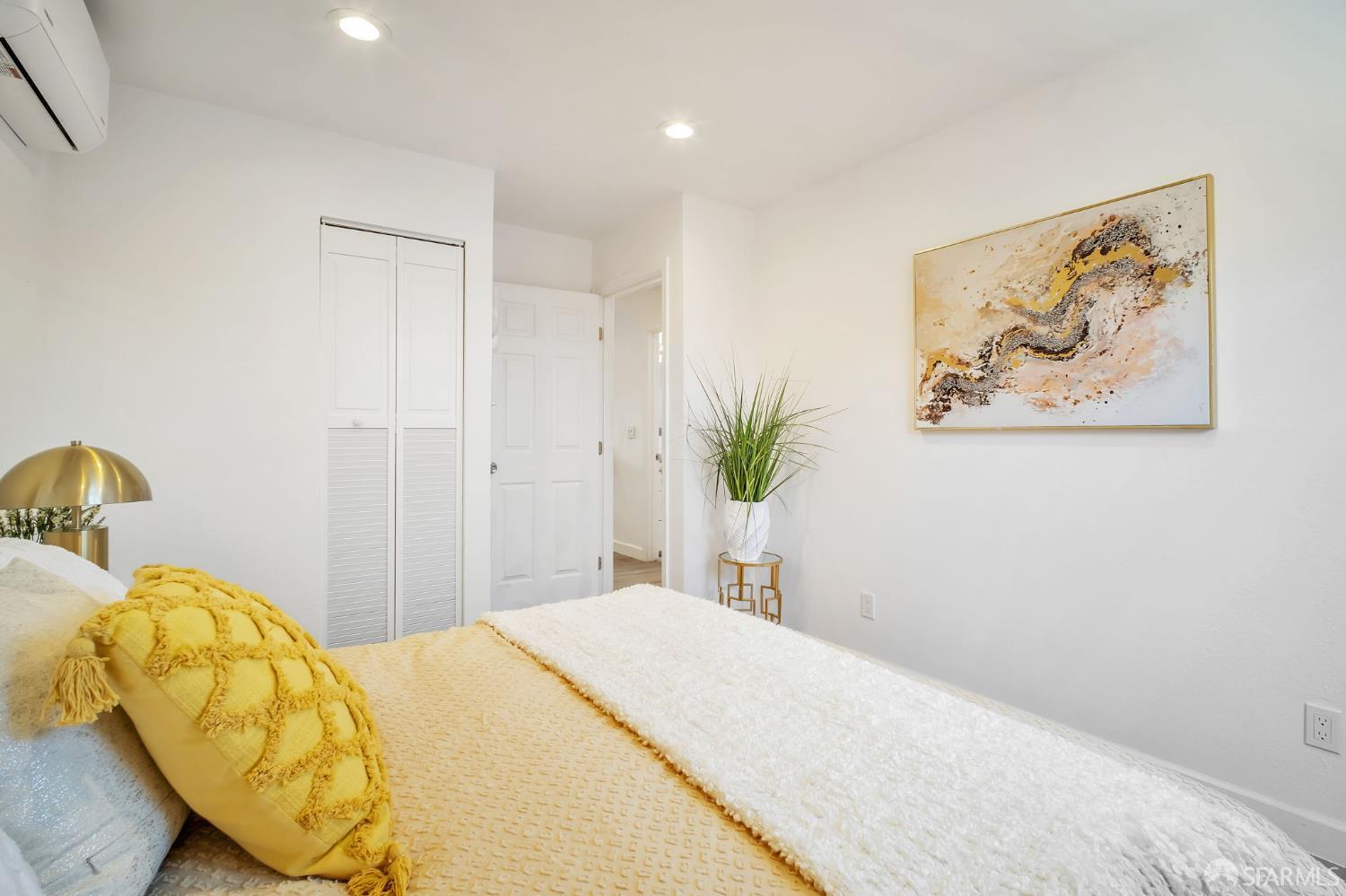 Detail Gallery Image 33 of 43 For 14828 Martell Ave, San Leandro,  CA 94578 - 5 Beds | 2 Baths