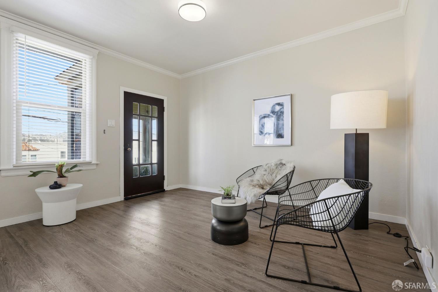 Detail Gallery Image 6 of 53 For 699 London St, San Francisco,  CA 94112 - 2 Beds | 2 Baths