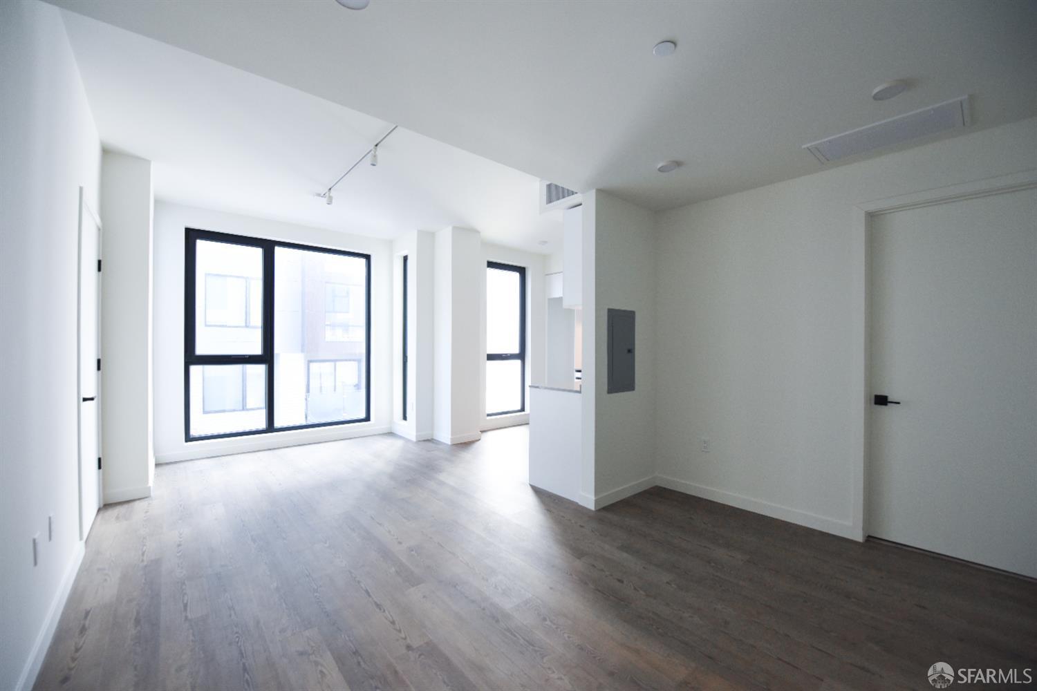 Detail Gallery Image 2 of 4 For 395 6th St #214,  San Francisco,  CA 94107 - 0 Beds | 1 Baths