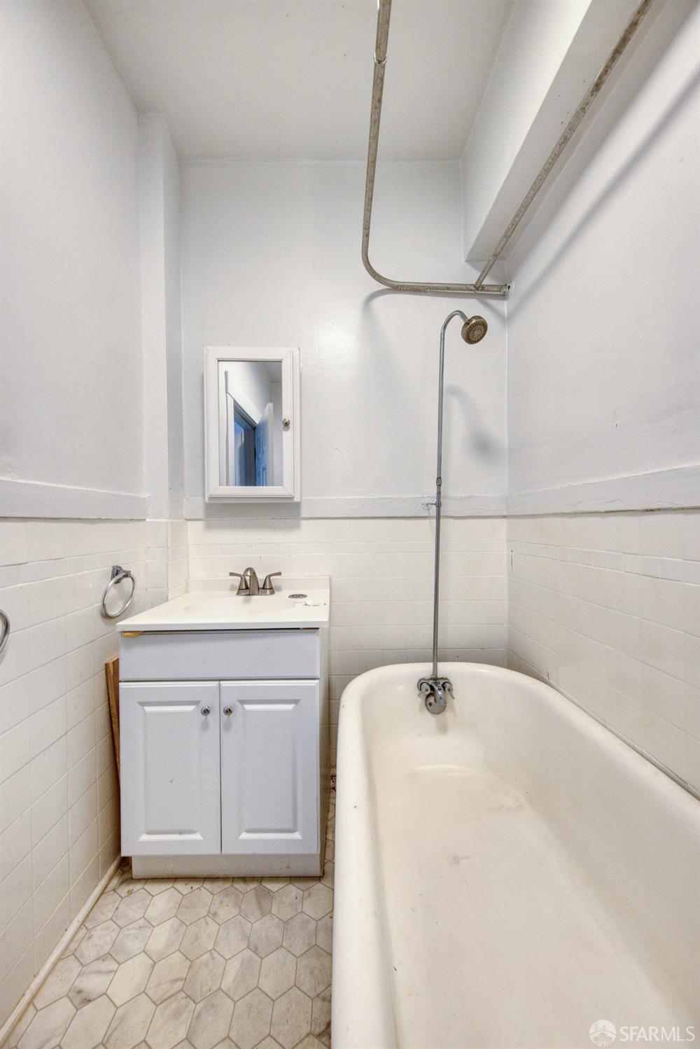 Detail Gallery Image 6 of 12 For 675 Ofarrell St, San Francisco,  CA 94109 - – Beds | – Baths