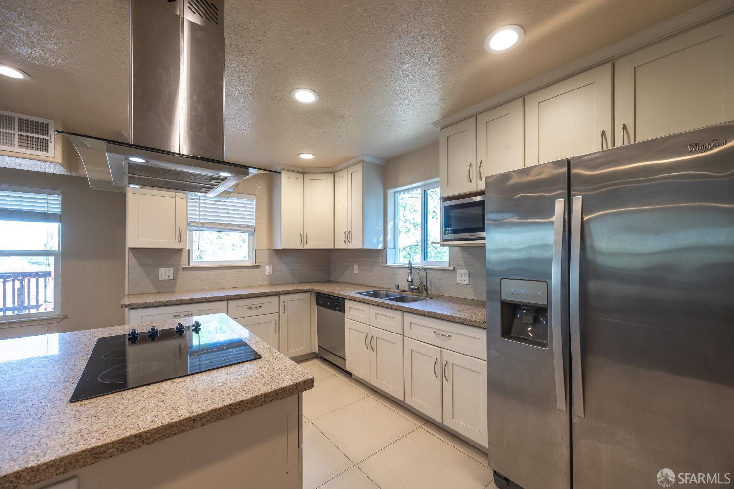 Detail Gallery Image 10 of 47 For 4170 Sandmound Blvd, Oakley,  CA 94561 - 3 Beds | 3 Baths