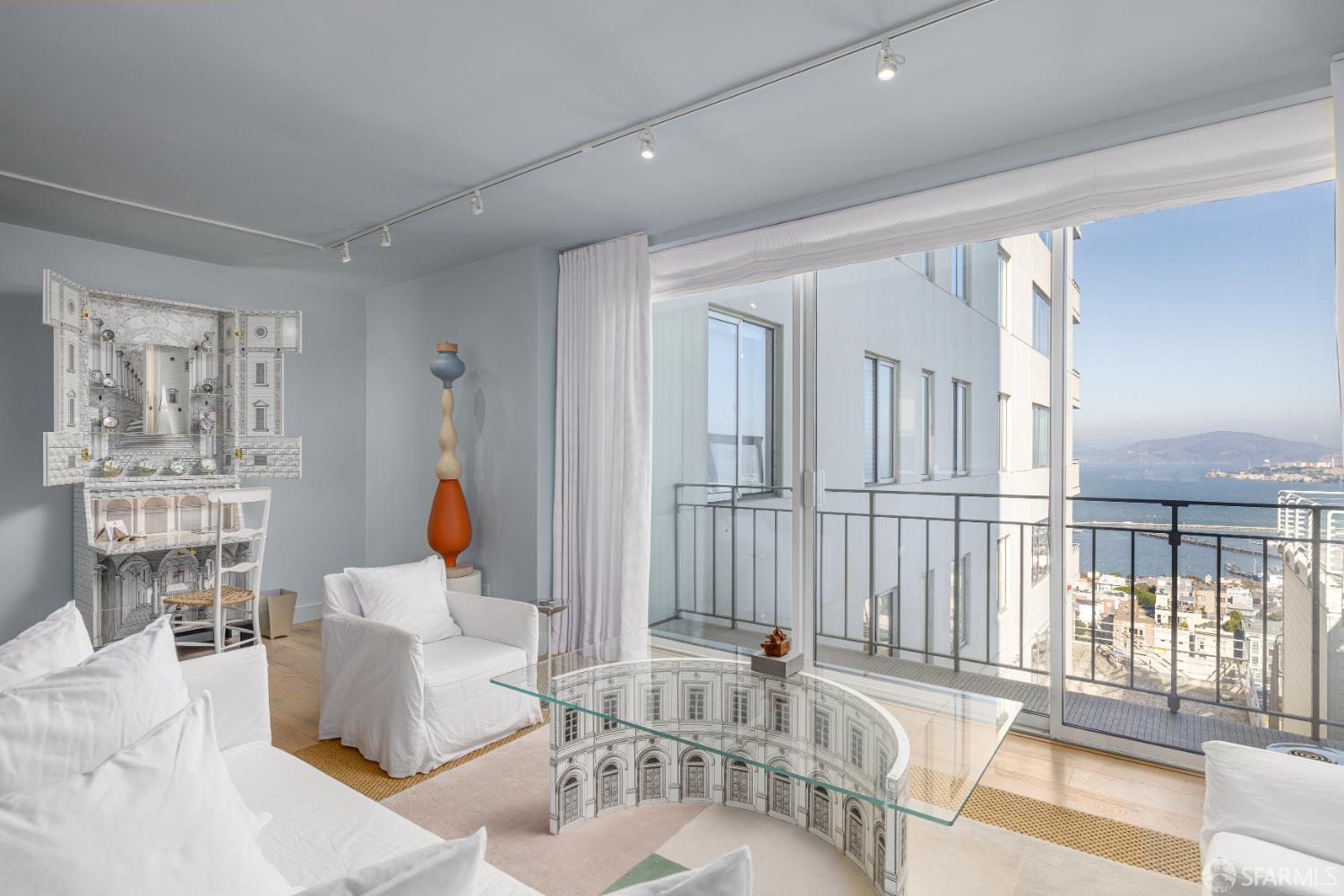 Photo #8: 426112433 Listing: Photo #8