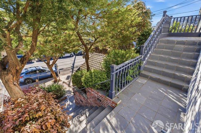 Detail Gallery Image 7 of 33 For 1504 Noe St, San Francisco,  CA 94131 - 2 Beds | 1 Baths