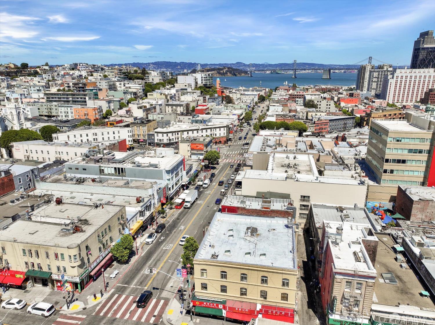 Detail Gallery Image 12 of 14 For 678 Broadway, San Francisco,  CA 94133 - – Beds | – Baths