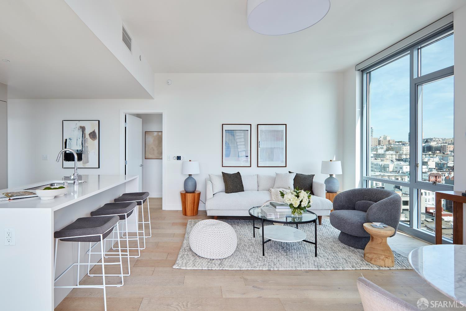 Photo #4: 426114476 Listing: Photo #4