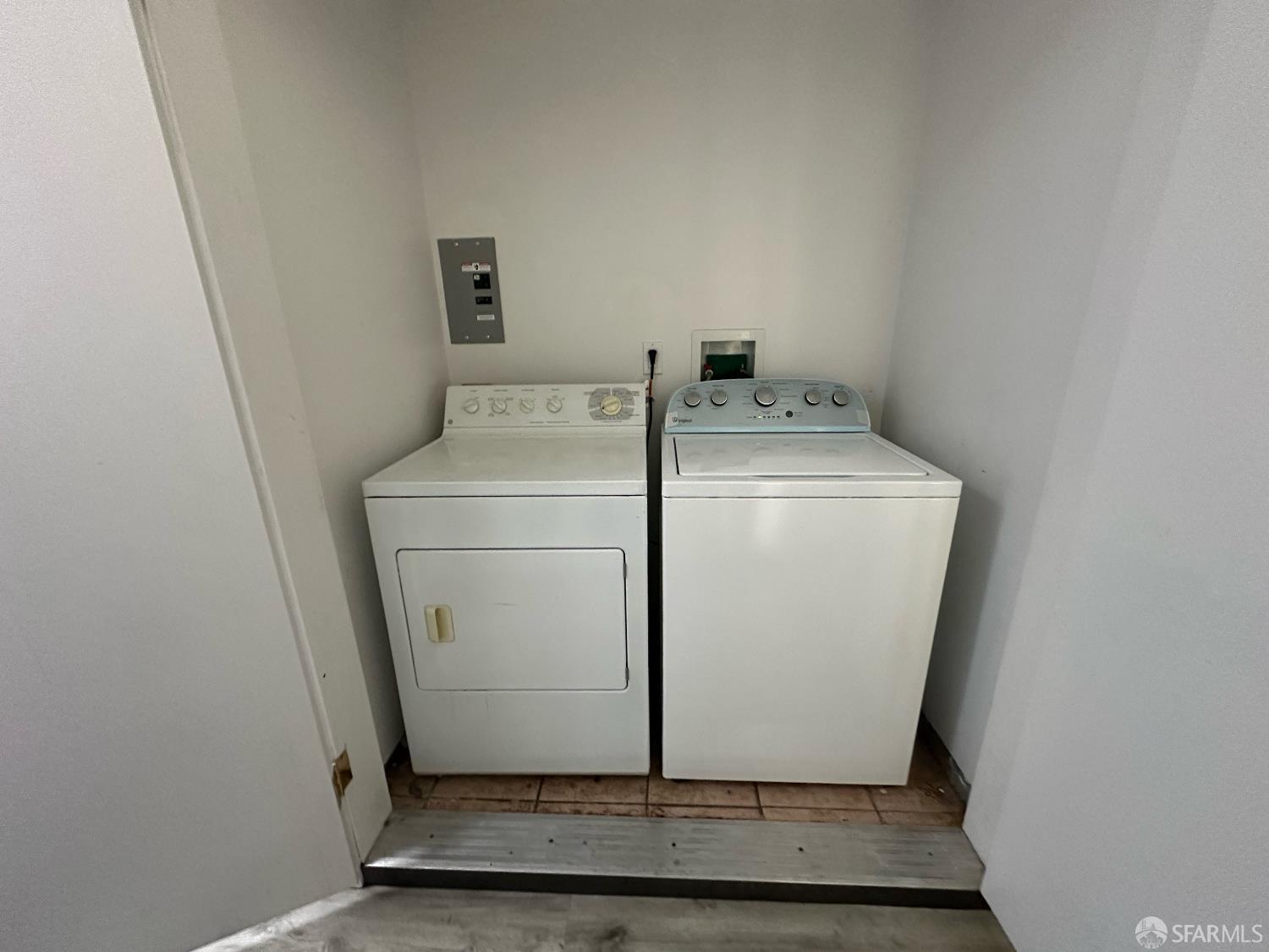 Detail Gallery Image 7 of 14 For 678 Broadway, San Francisco,  CA 94133 - – Beds | – Baths