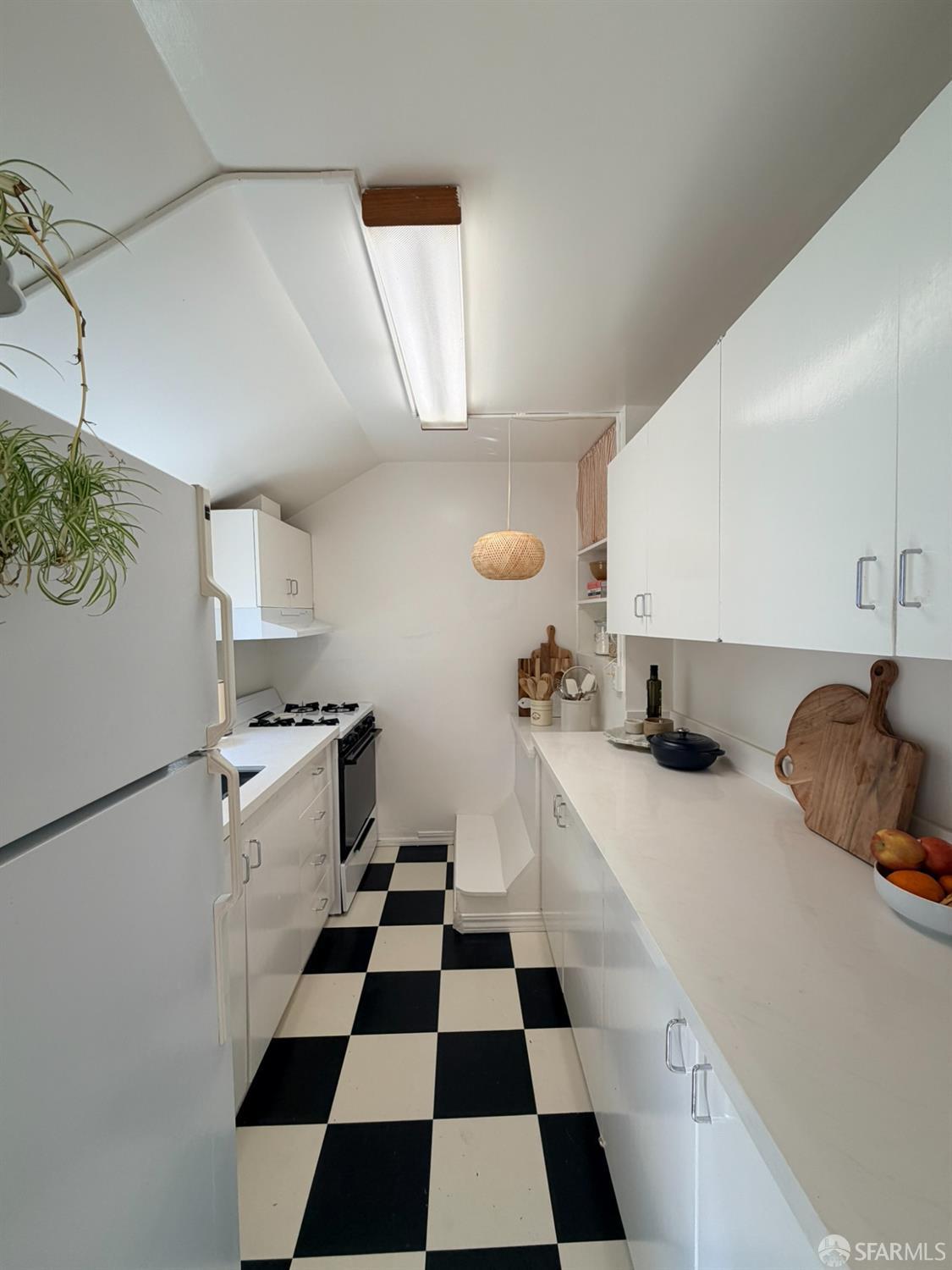 Detail Gallery Image 9 of 13 For 2512 Sacramento St, San Francisco,  CA 94115 - – Beds | – Baths