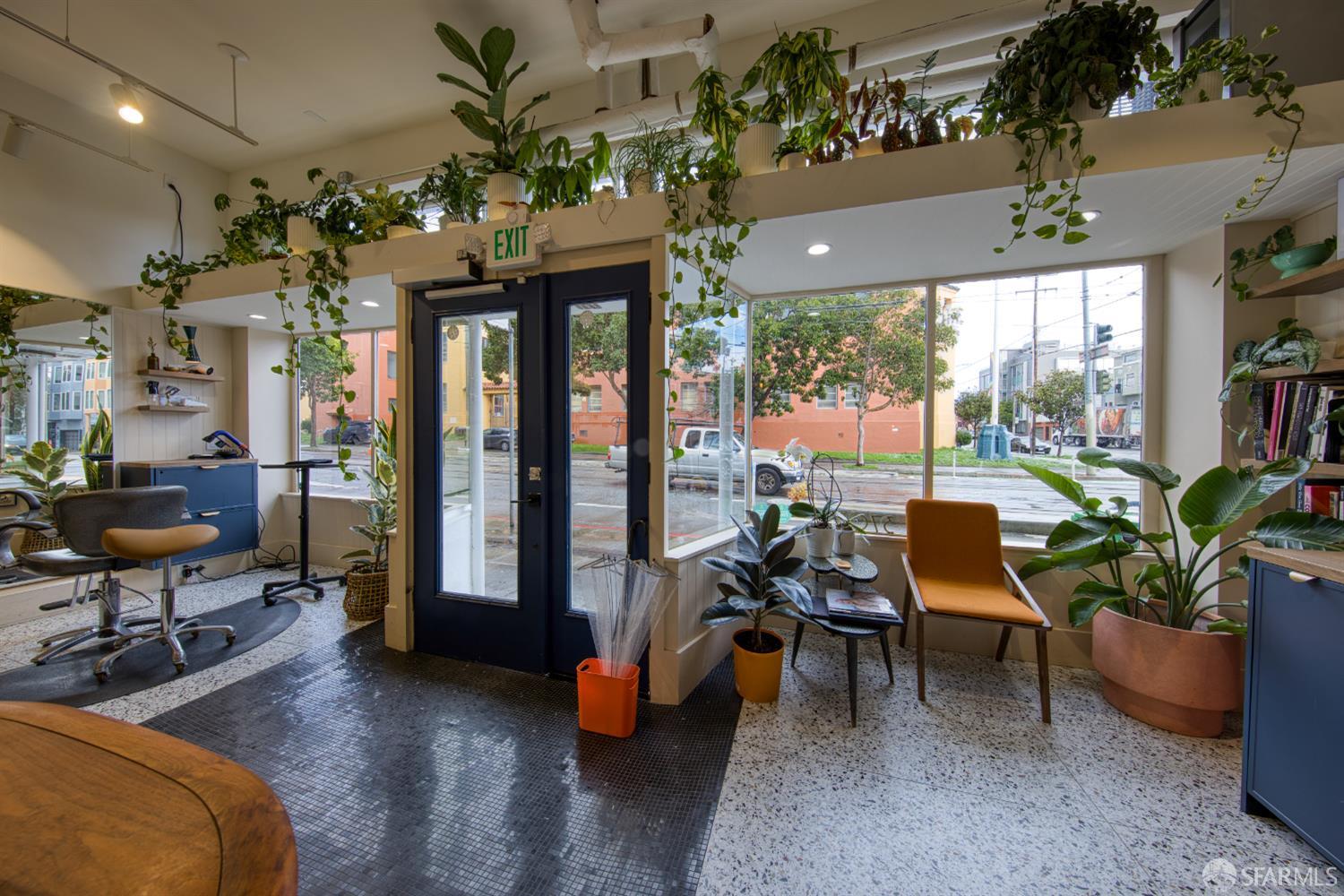 Detail Gallery Image 4 of 23 For 500 Church St, San Francisco,  CA 94114 - – Beds | – Baths