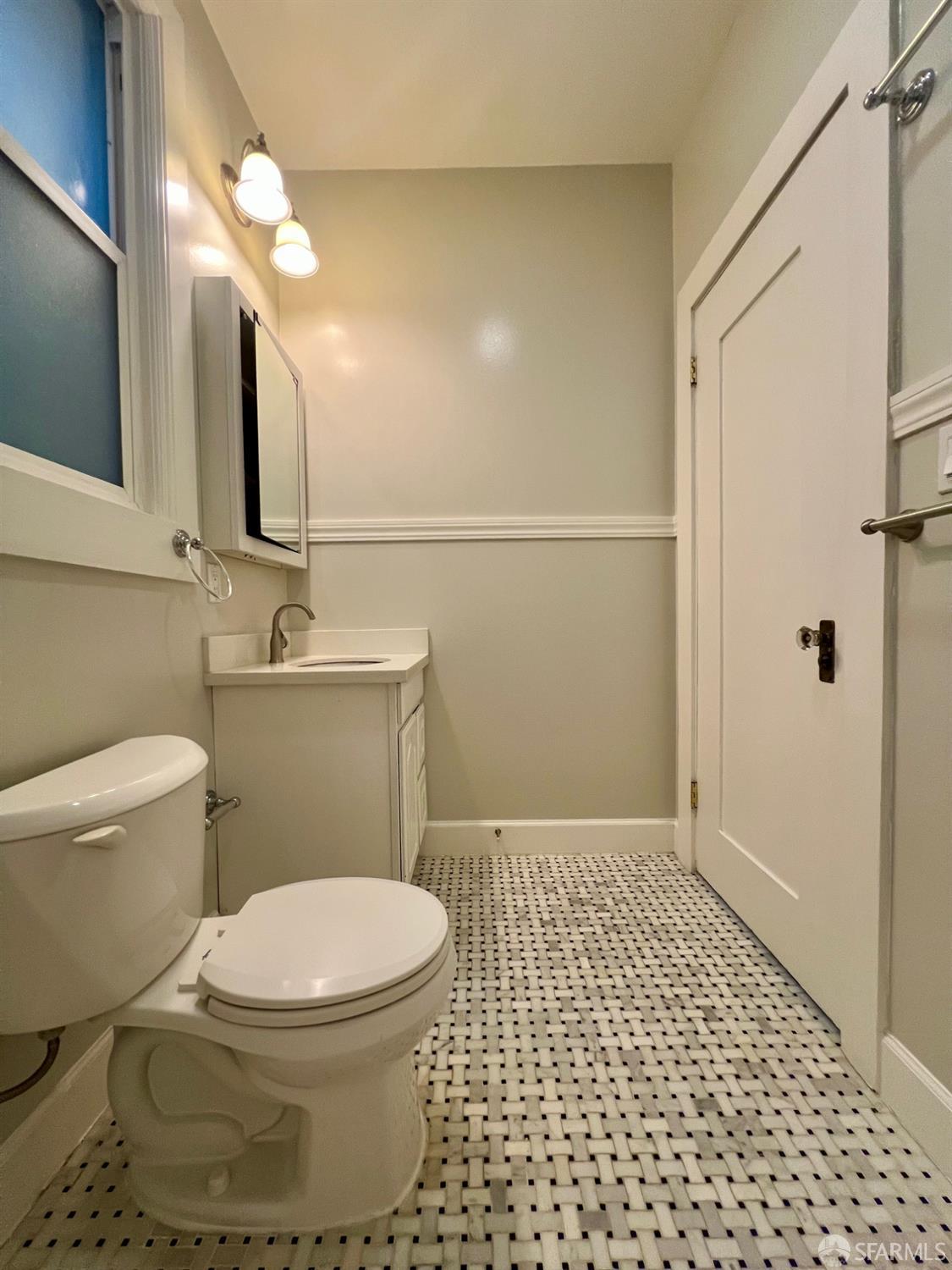 Detail Gallery Image 5 of 8 For 1875 California St, San Francisco,  CA 94109 - – Beds | – Baths