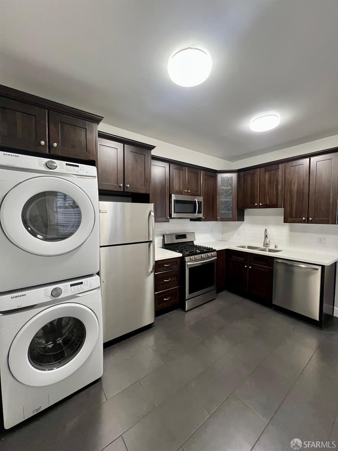 Detail Gallery Image 6 of 8 For 1875 California St, San Francisco,  CA 94109 - – Beds | – Baths