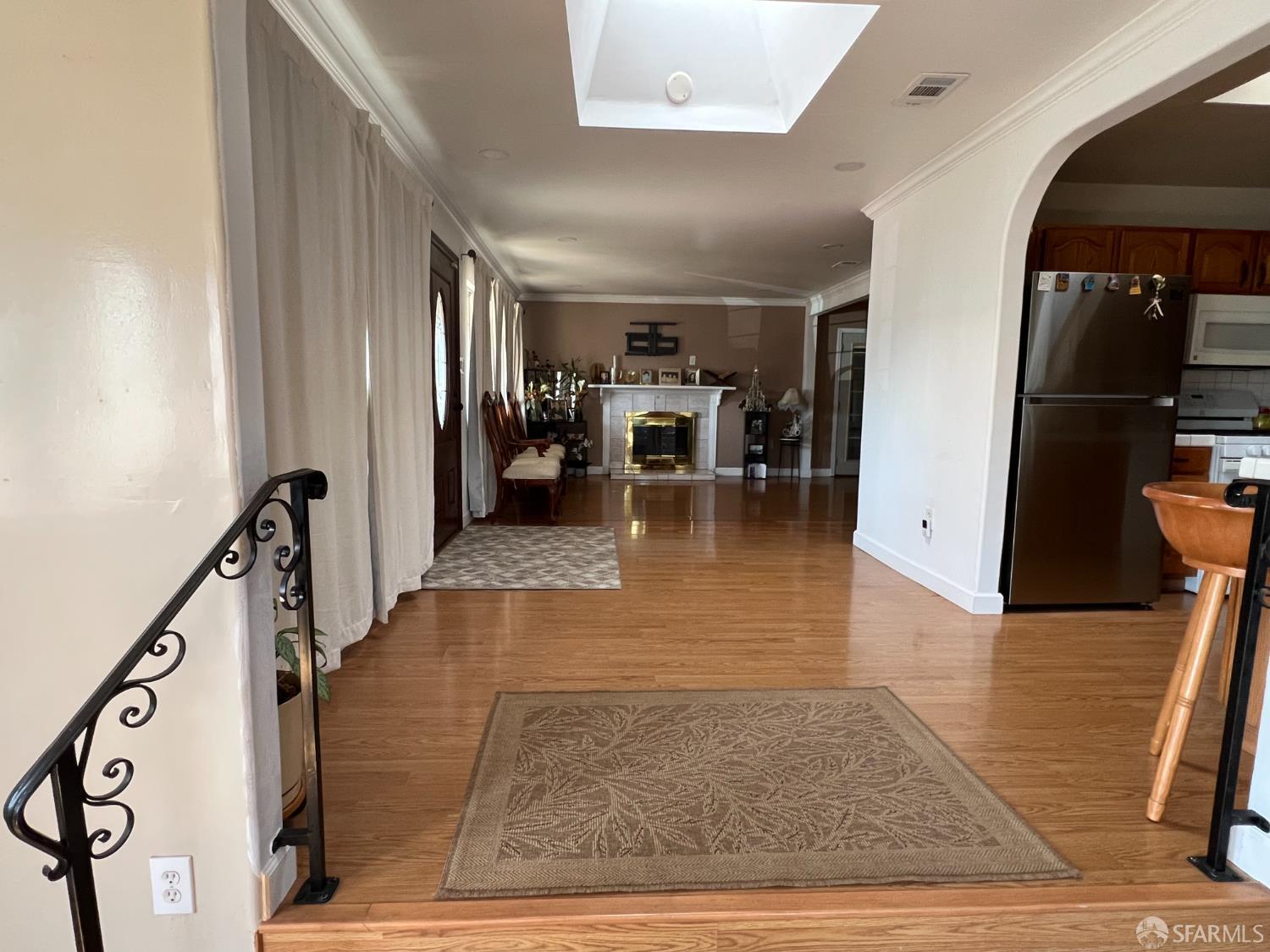 Detail Gallery Image 5 of 21 For 10 Bradford Dr, South San Francisco,  CA 94080 - 3 Beds | 1 Baths