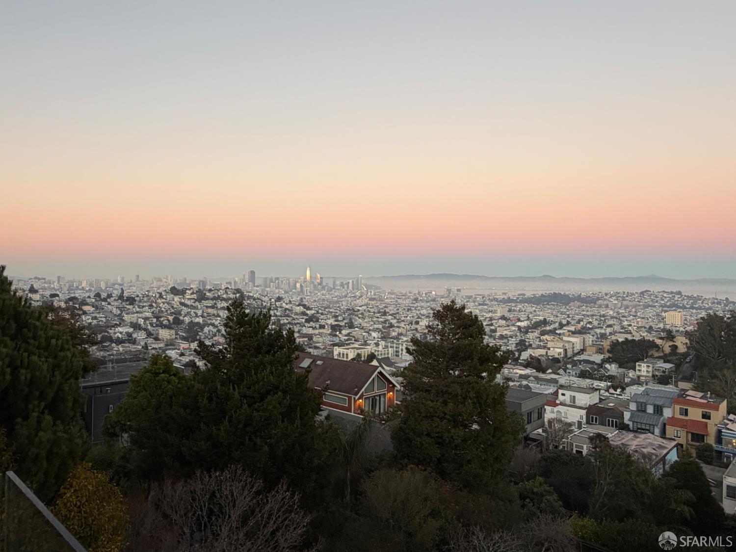 Detail Gallery Image 44 of 47 For 752 Duncan St, San Francisco,  CA 94131 - 5 Beds | 5/1 Baths