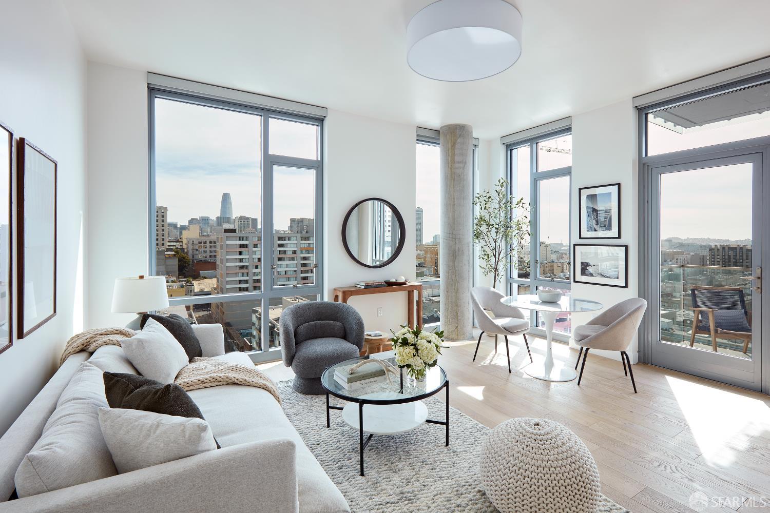 Photo #3: 426114476 Listing: Photo #3