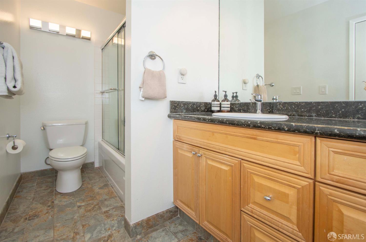 Photo #14: 426111612 Listing: Photo #14