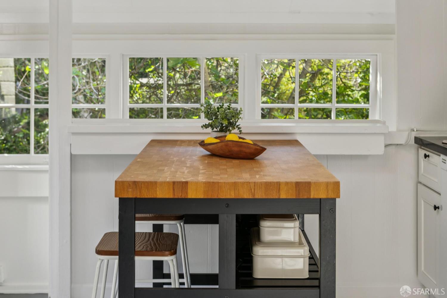 Detail Gallery Image 14 of 53 For 232 Diamond St, San Francisco,  CA 94114 - – Beds | – Baths