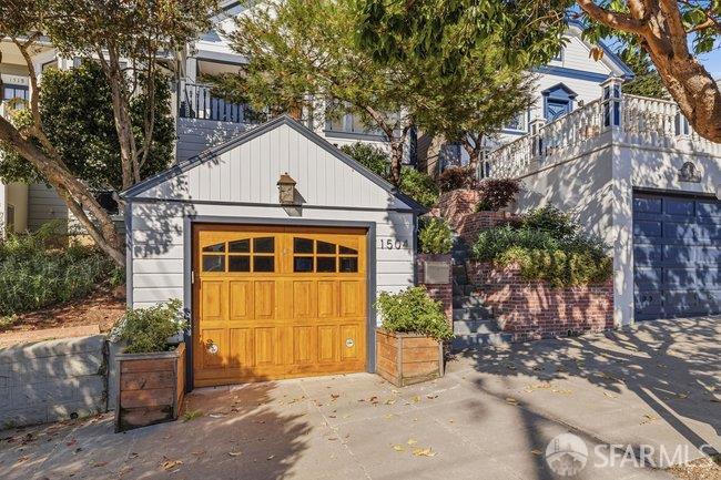 Detail Gallery Image 5 of 33 For 1504 Noe St, San Francisco,  CA 94131 - 2 Beds | 1 Baths