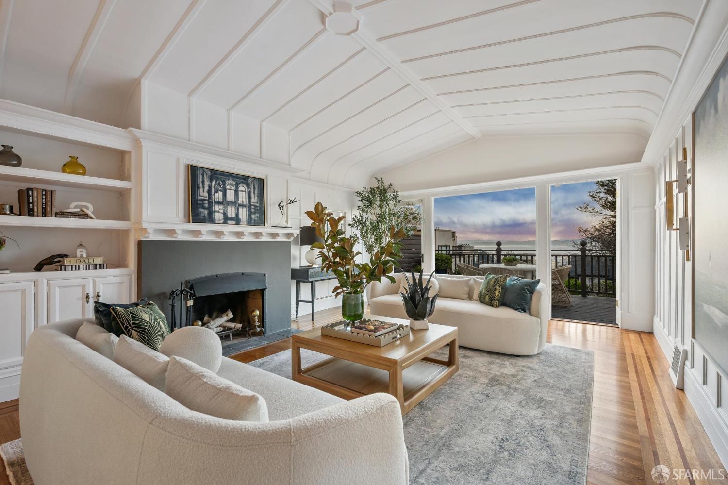 Detail Gallery Image 19 of 71 For 2466 Union St, San Francisco,  CA 94123 - – Beds | – Baths