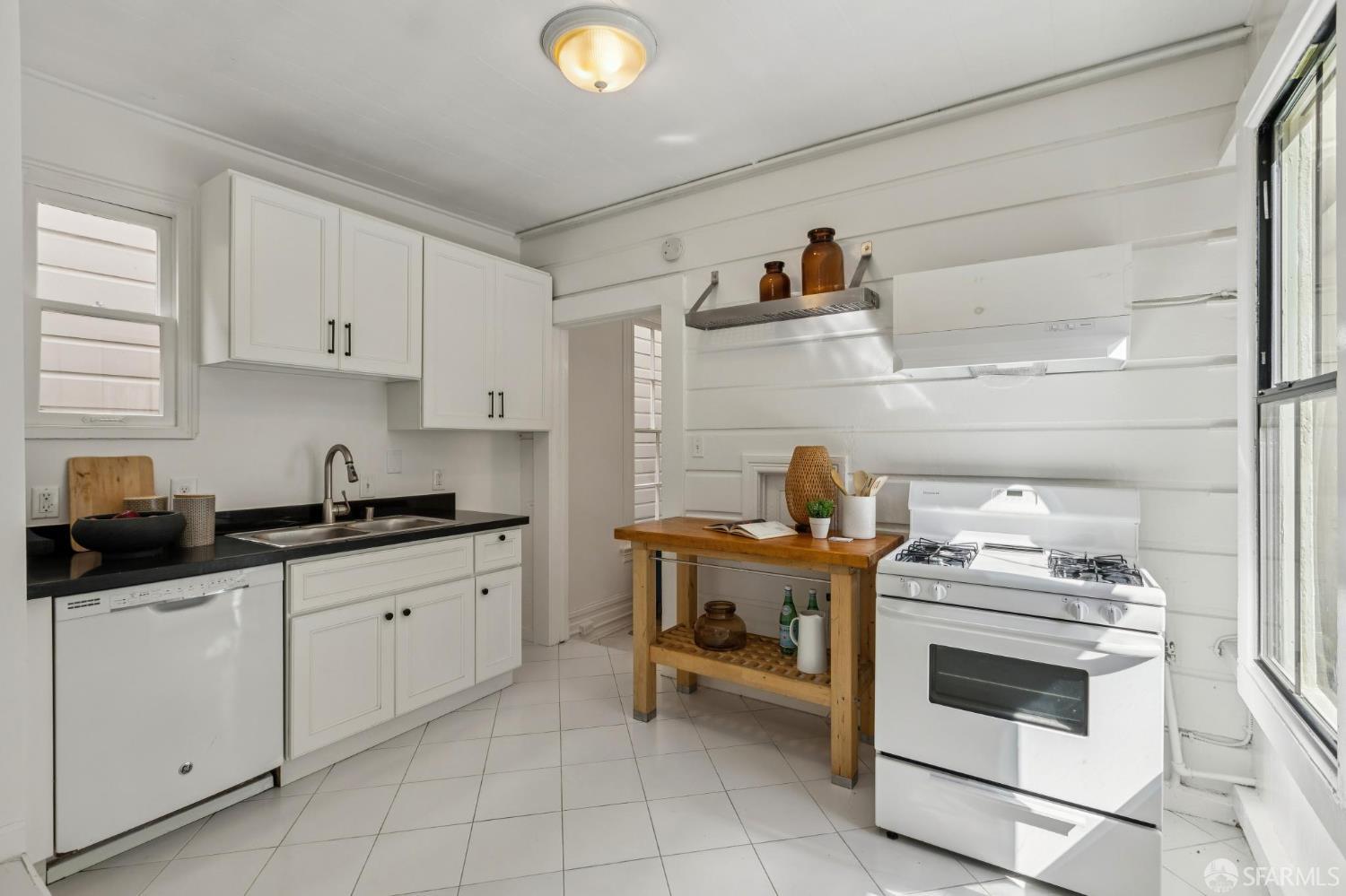 Detail Gallery Image 36 of 53 For 232 Diamond St, San Francisco,  CA 94114 - – Beds | – Baths