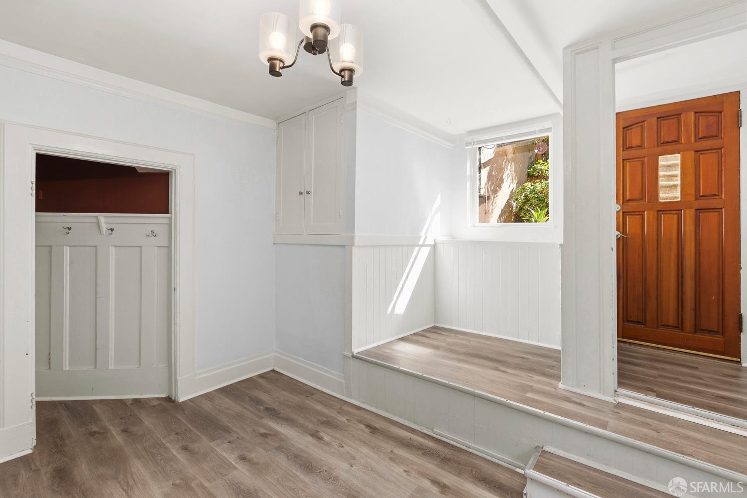 Detail Gallery Image 17 of 27 For 465 Corbett Ave, San Francisco,  CA 94114 - – Beds | – Baths