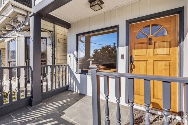 Detail Gallery Image 8 of 33 For 1504 Noe St, San Francisco,  CA 94131 - 2 Beds | 1 Baths