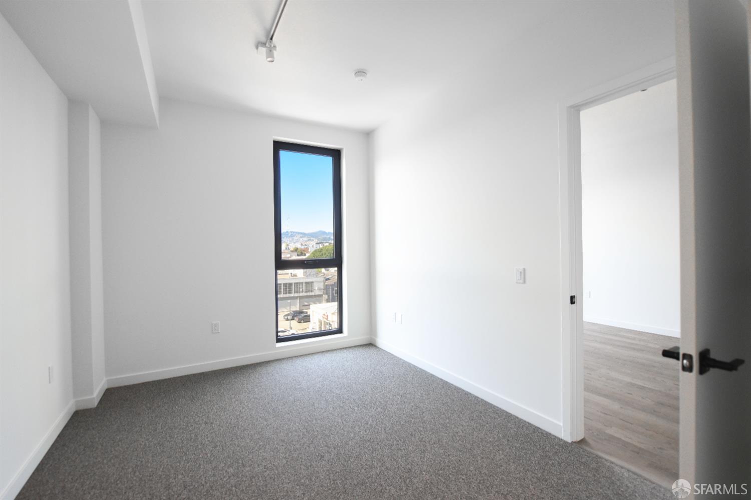 Detail Gallery Image 3 of 6 For 395 6th St #511,  San Francisco,  CA 94107 - 1 Beds | 1 Baths