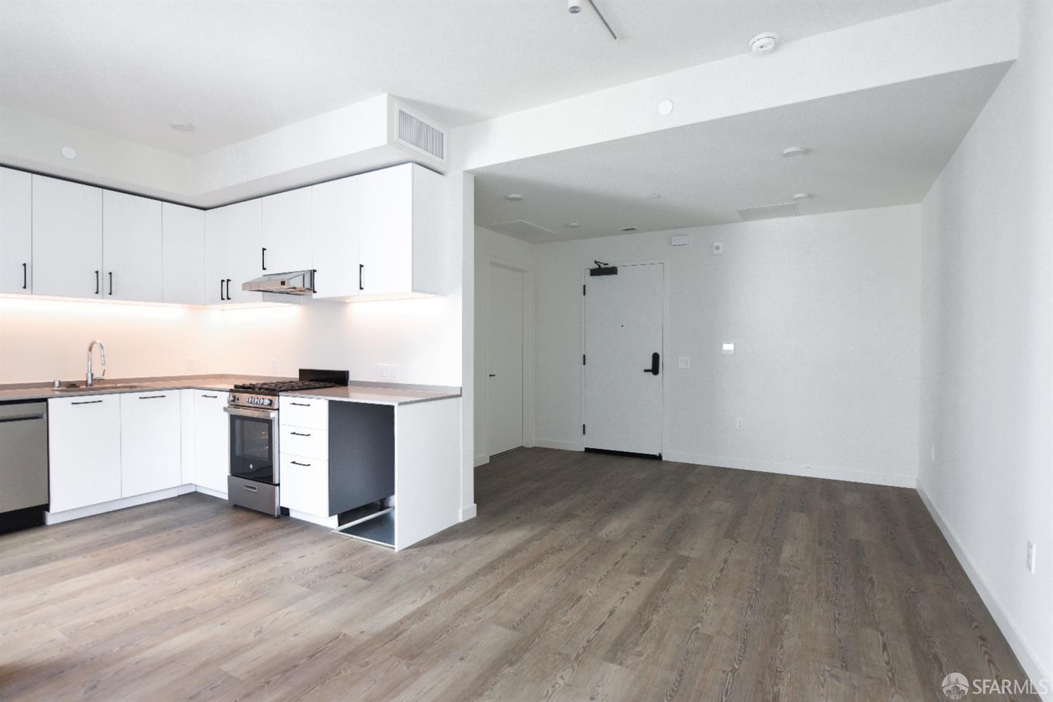 Detail Gallery Image 4 of 4 For 395 6th St #214,  San Francisco,  CA 94107 - 0 Beds | 1 Baths