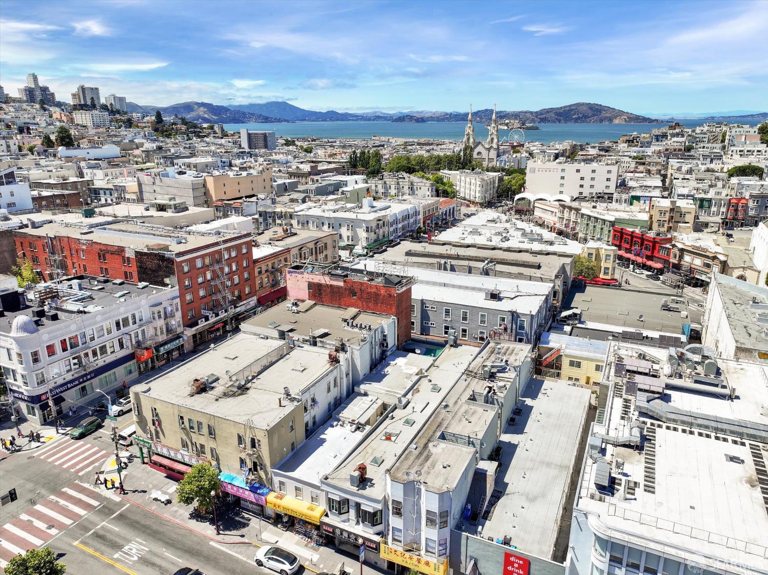 Detail Gallery Image 11 of 14 For 678 Broadway, San Francisco,  CA 94133 - – Beds | – Baths