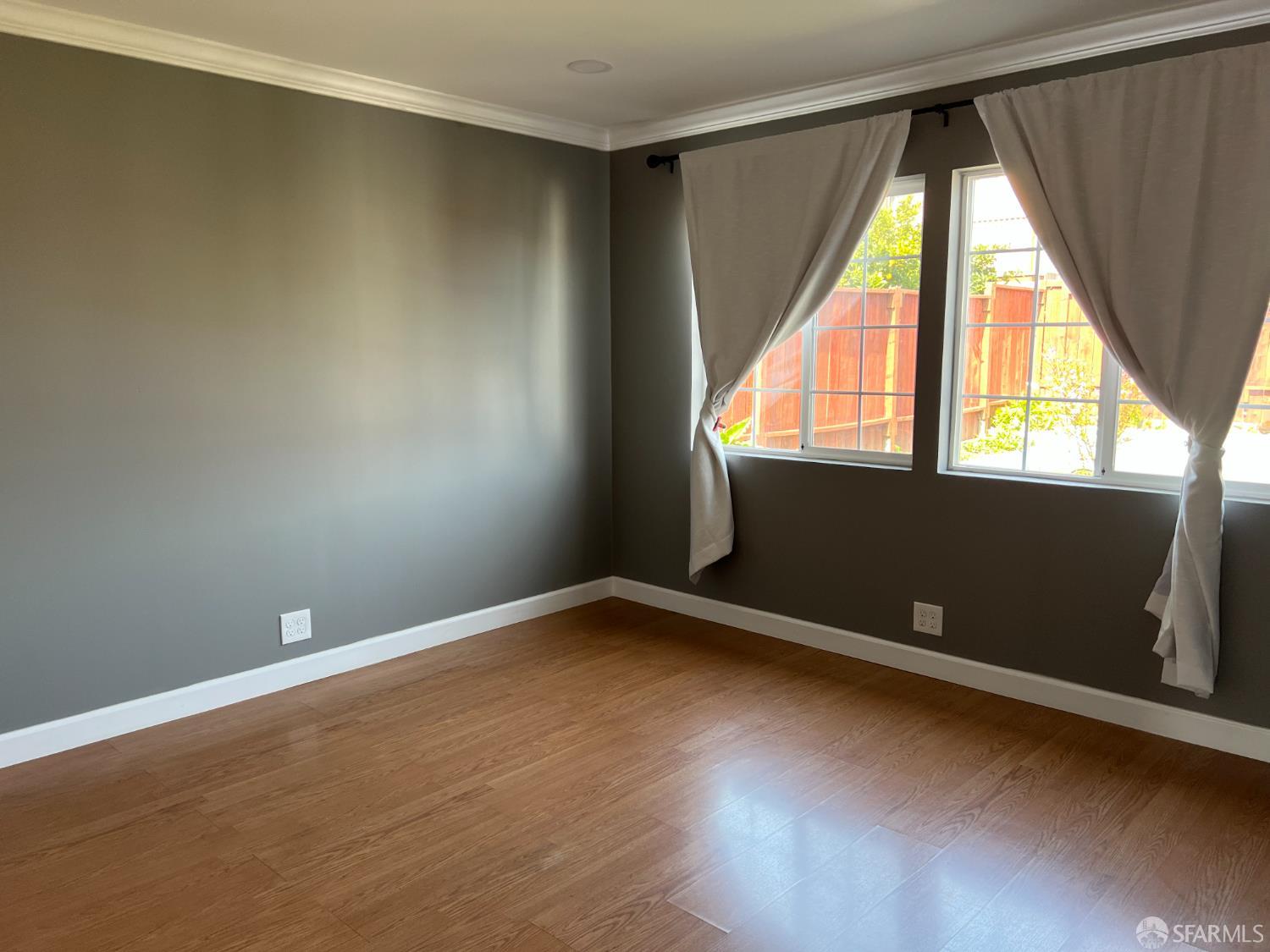 Detail Gallery Image 9 of 21 For 10 Bradford Dr, South San Francisco,  CA 94080 - 3 Beds | 1 Baths