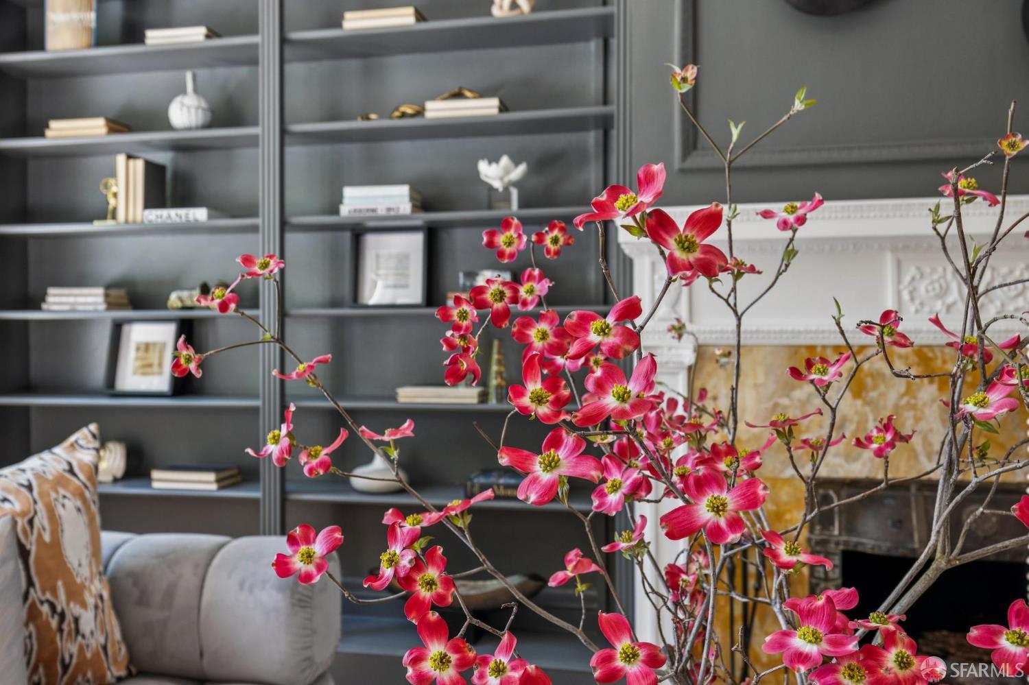 Detail Gallery Image 9 of 71 For 2466 Union St, San Francisco,  CA 94123 - – Beds | – Baths