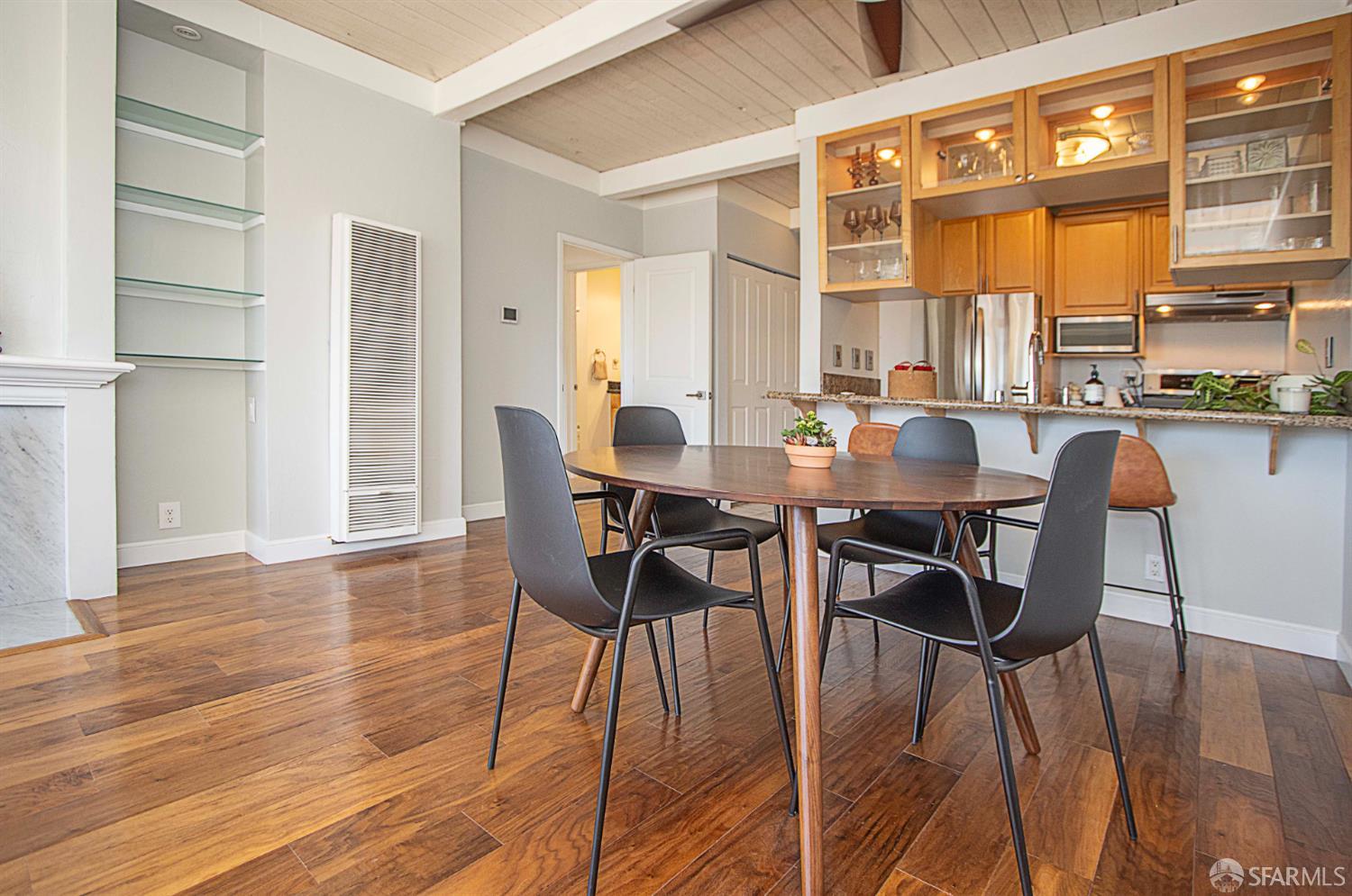 Photo #7: 426111612 Listing: Photo #7