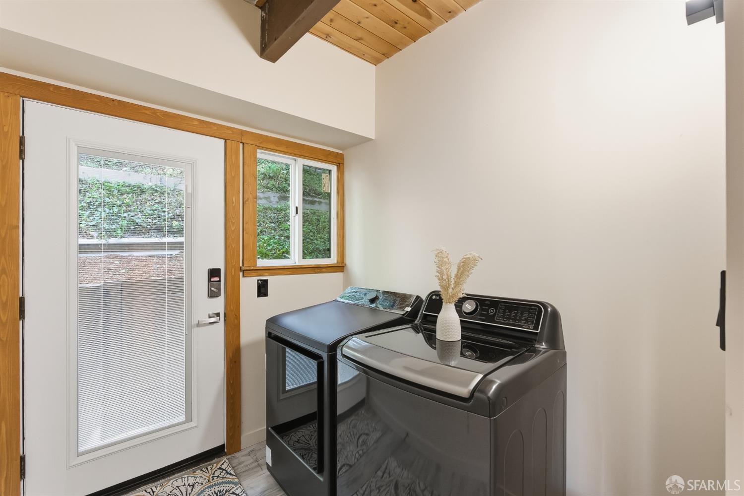 Detail Gallery Image 35 of 46 For 16 Grandview Ave, Felton,  CA 95018 - 3 Beds | 3 Baths