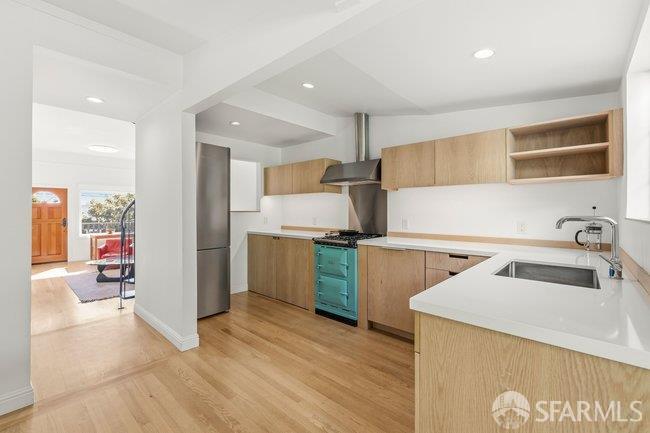 Detail Gallery Image 16 of 33 For 1504 Noe St, San Francisco,  CA 94131 - 2 Beds | 1 Baths