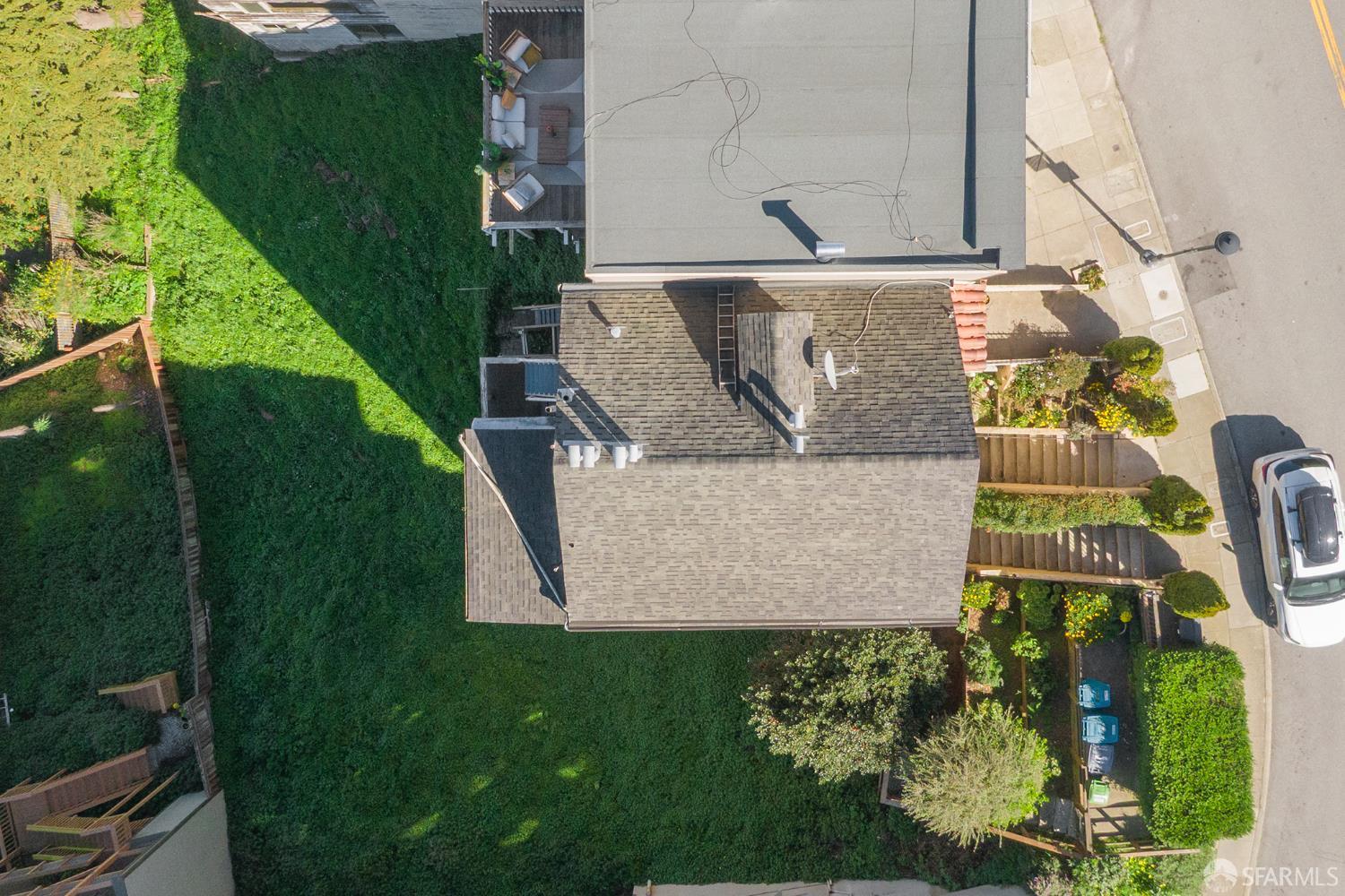 Detail Gallery Image 4 of 27 For 465 Corbett Ave, San Francisco,  CA 94114 - – Beds | – Baths