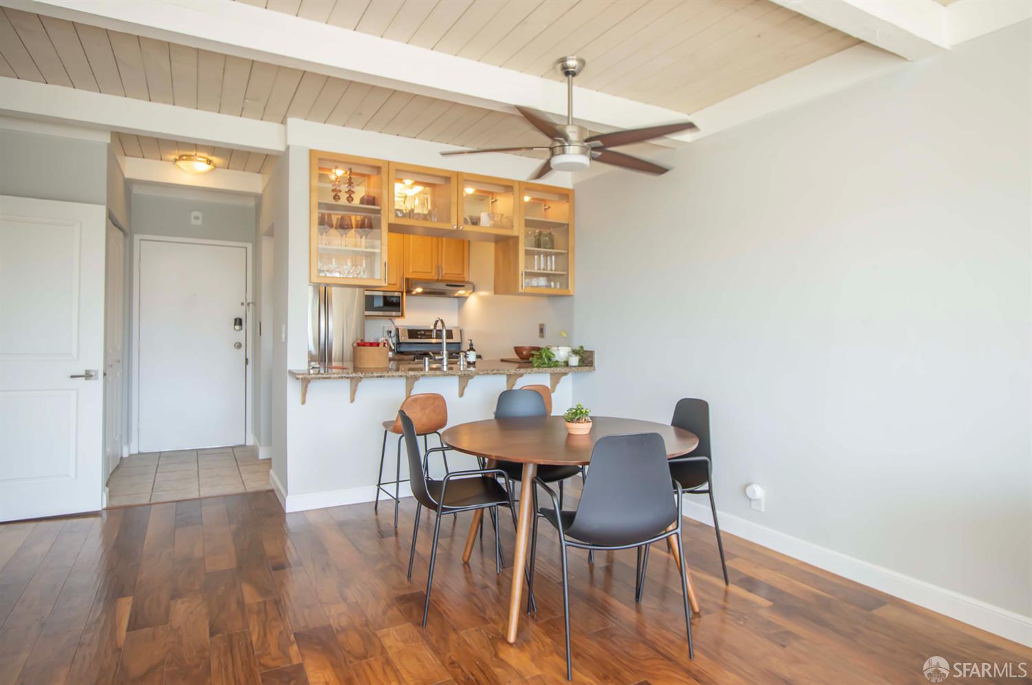 Photo #8: 426111612 Listing: Photo #8