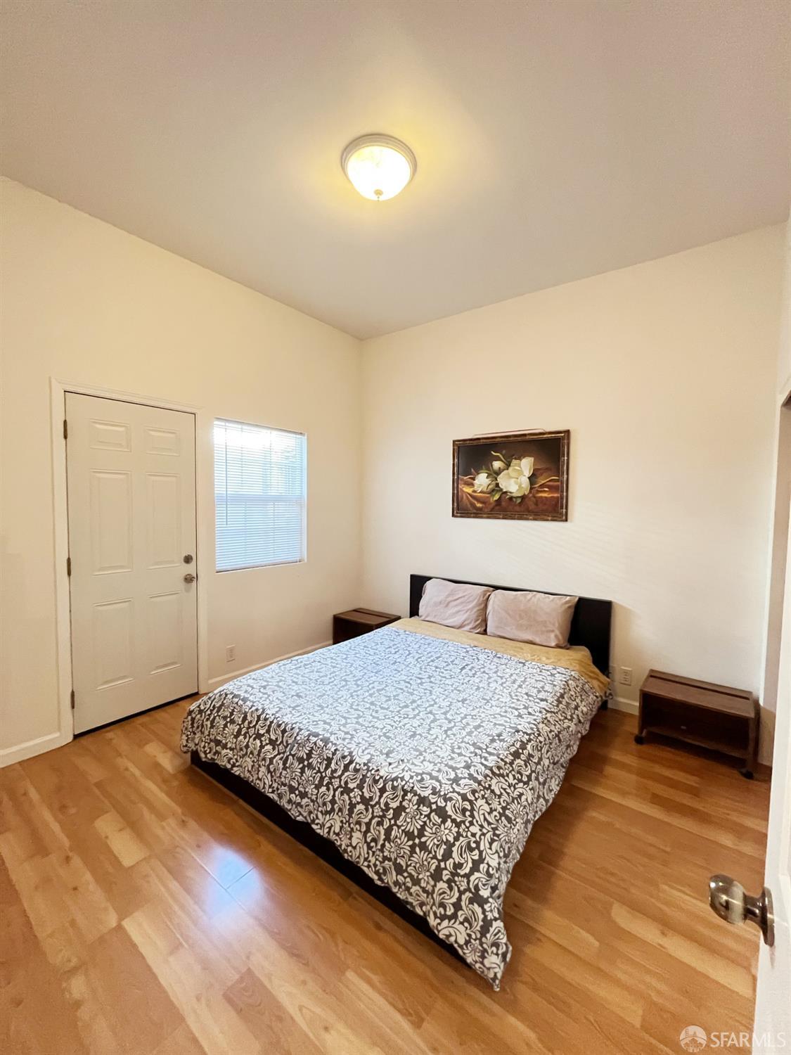 Detail Gallery Image 5 of 14 For 678 Broadway, San Francisco,  CA 94133 - – Beds | – Baths