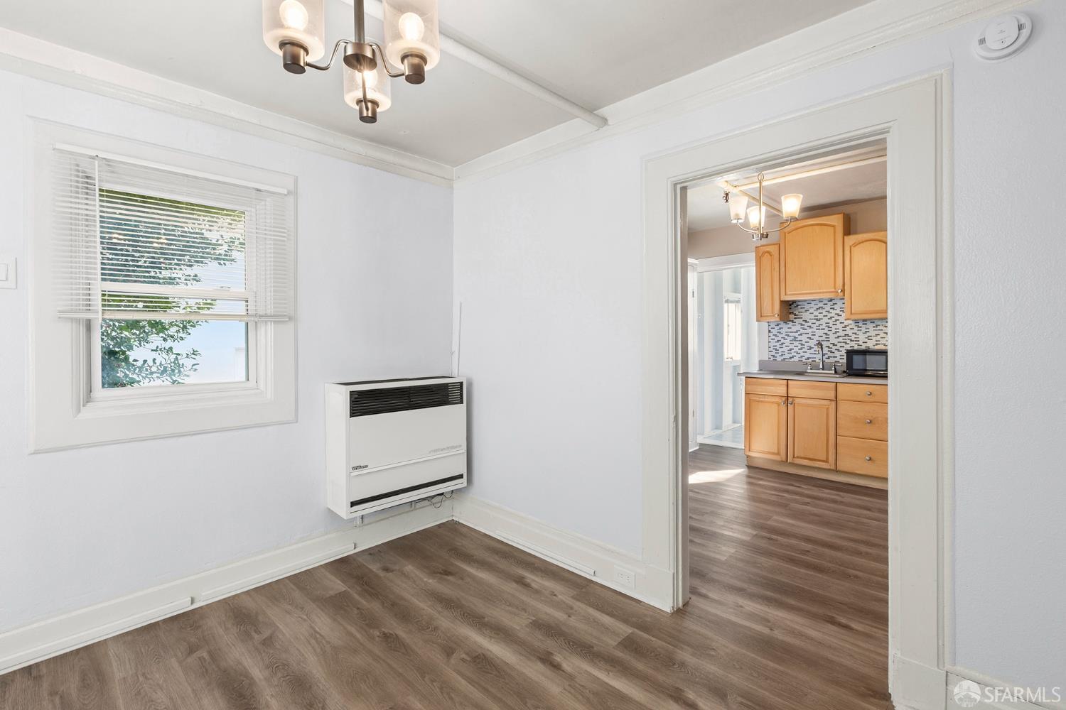 Detail Gallery Image 25 of 27 For 465 Corbett Ave, San Francisco,  CA 94114 - – Beds | – Baths