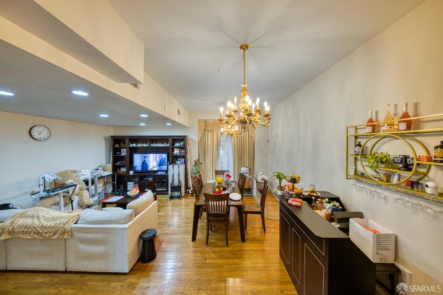 Detail Gallery Image 4 of 15 For 755 Bush St, San Francisco,  CA 94108 - – Beds | – Baths