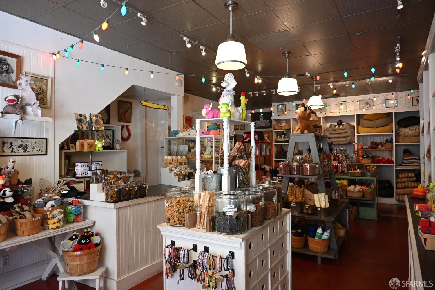 Detail Gallery Image 4 of 13 For 2512 Sacramento St, San Francisco,  CA 94115 - – Beds | – Baths