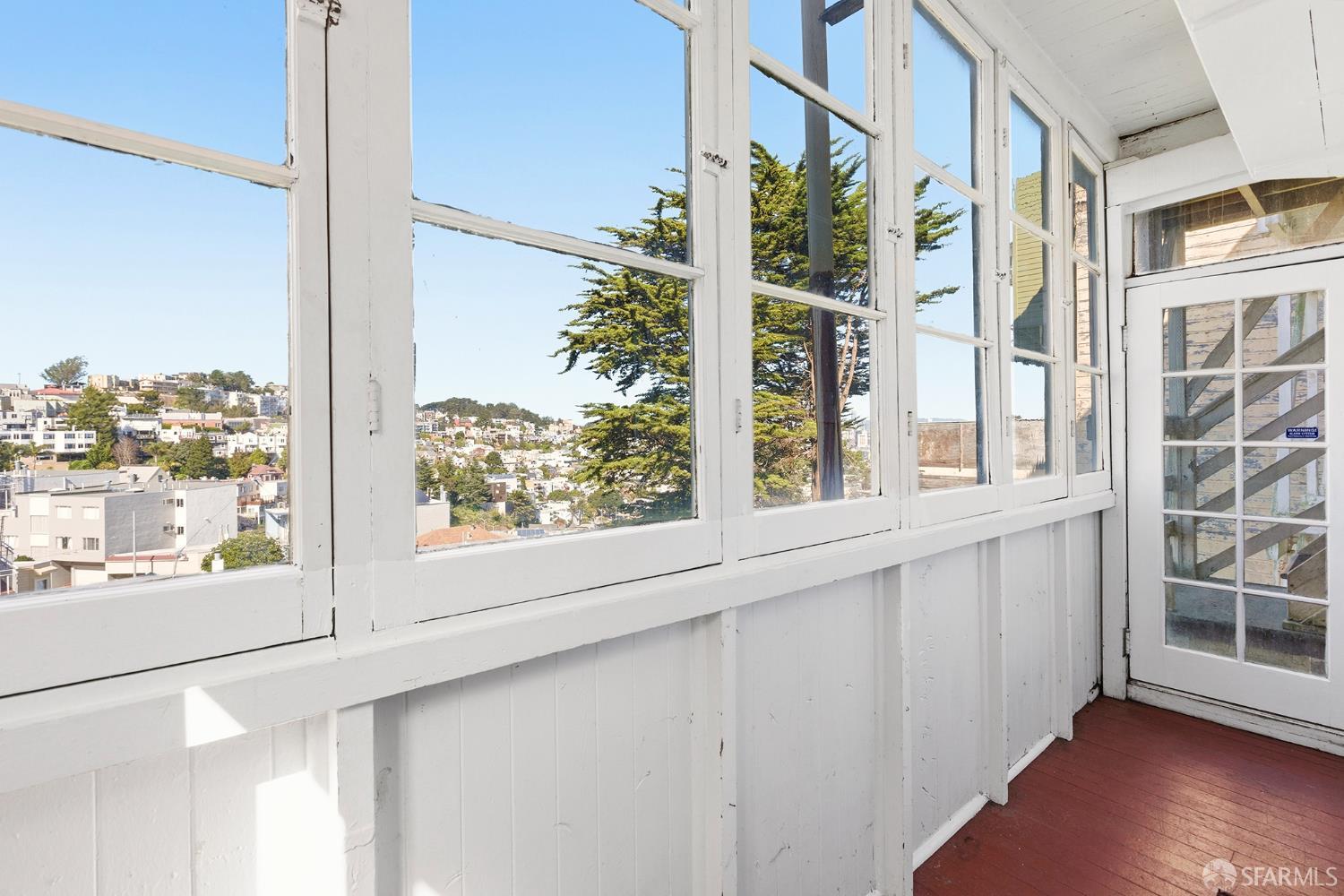 Detail Gallery Image 18 of 27 For 465 Corbett Ave, San Francisco,  CA 94114 - – Beds | – Baths