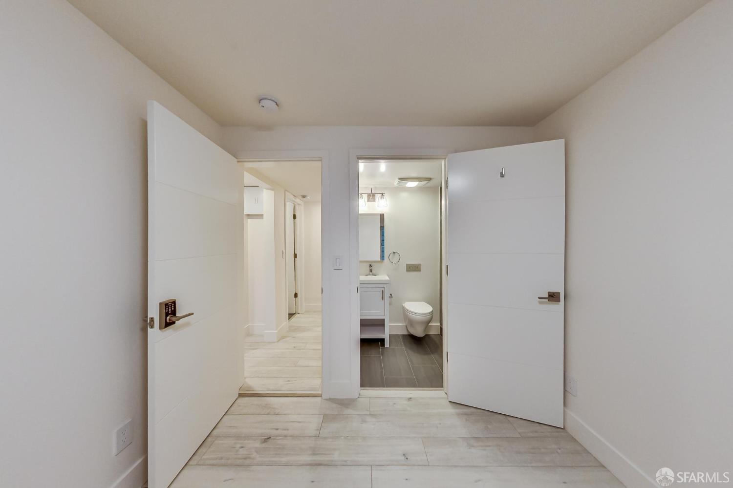 Photo #9: 426114446 Listing: Photo #9