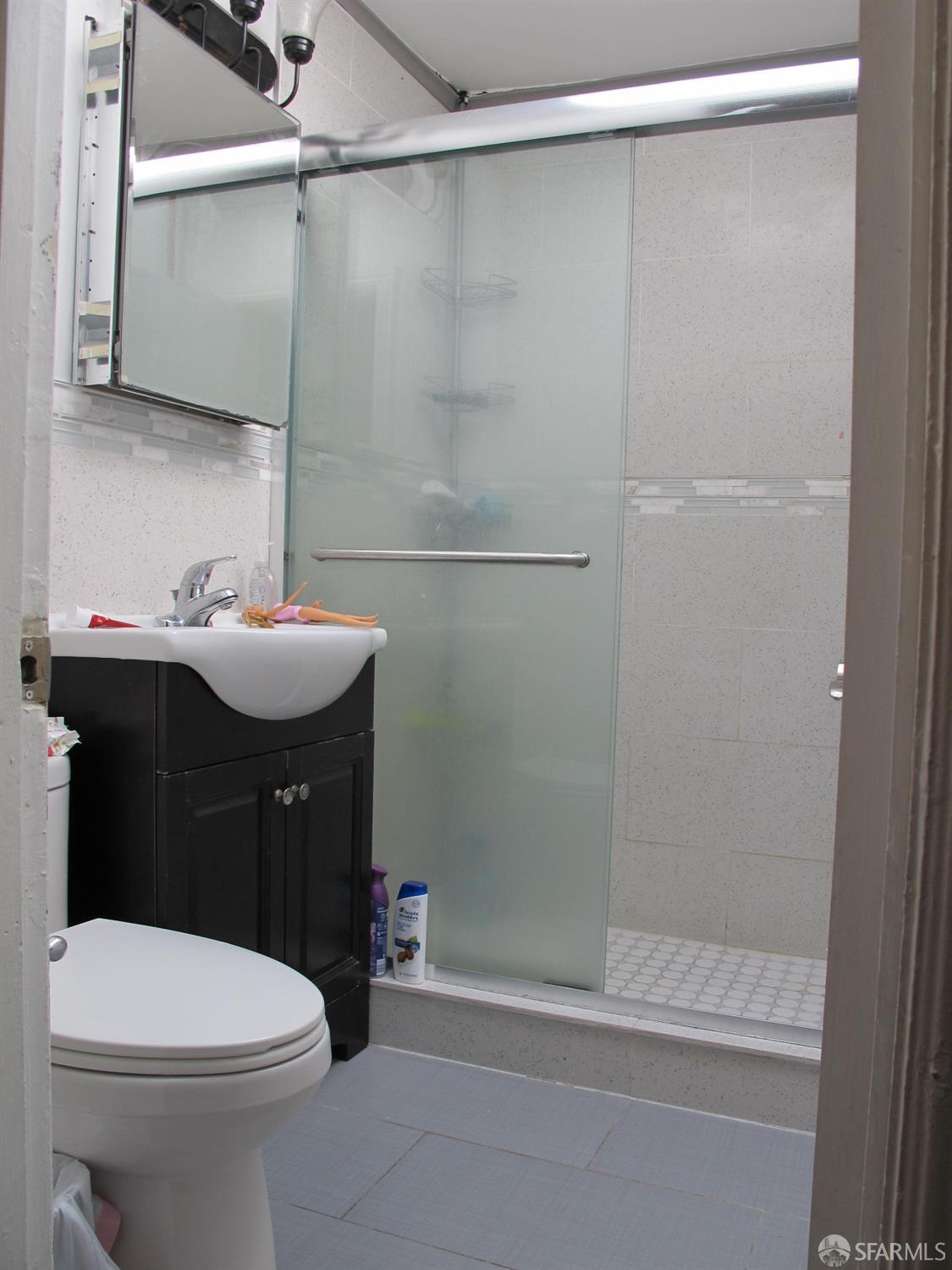 Detail Gallery Image 7 of 17 For 162 School St, Daly City,  CA 94014 - – Beds | – Baths