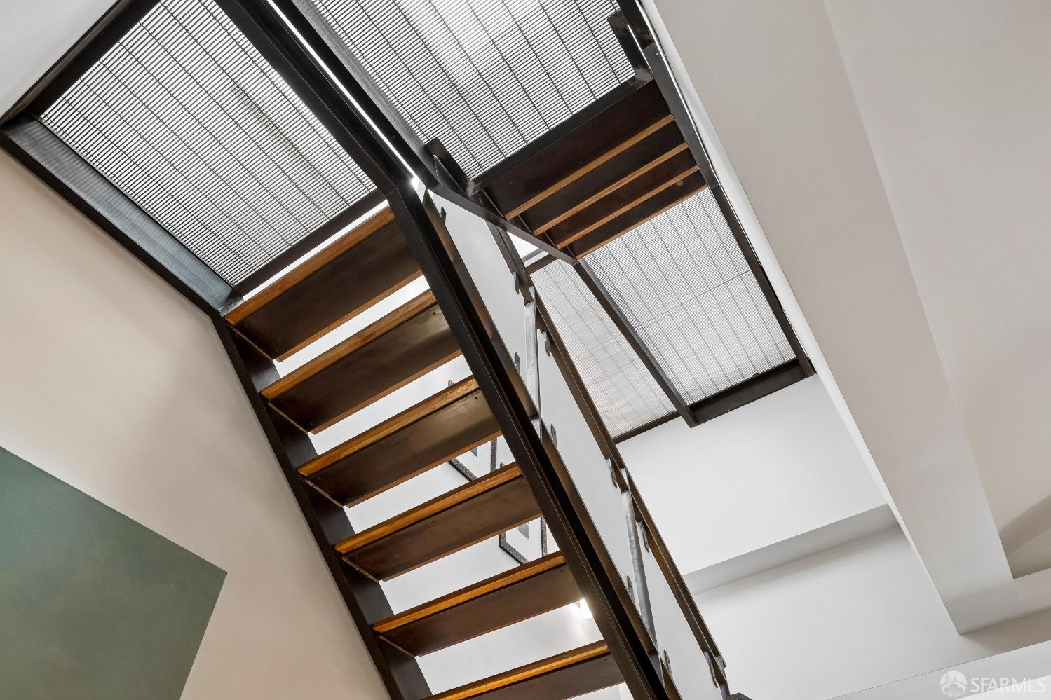 Detail Gallery Image 27 of 52 For 228 Connecticut St, San Francisco,  CA 94107 - 4 Beds | 3/1 Baths