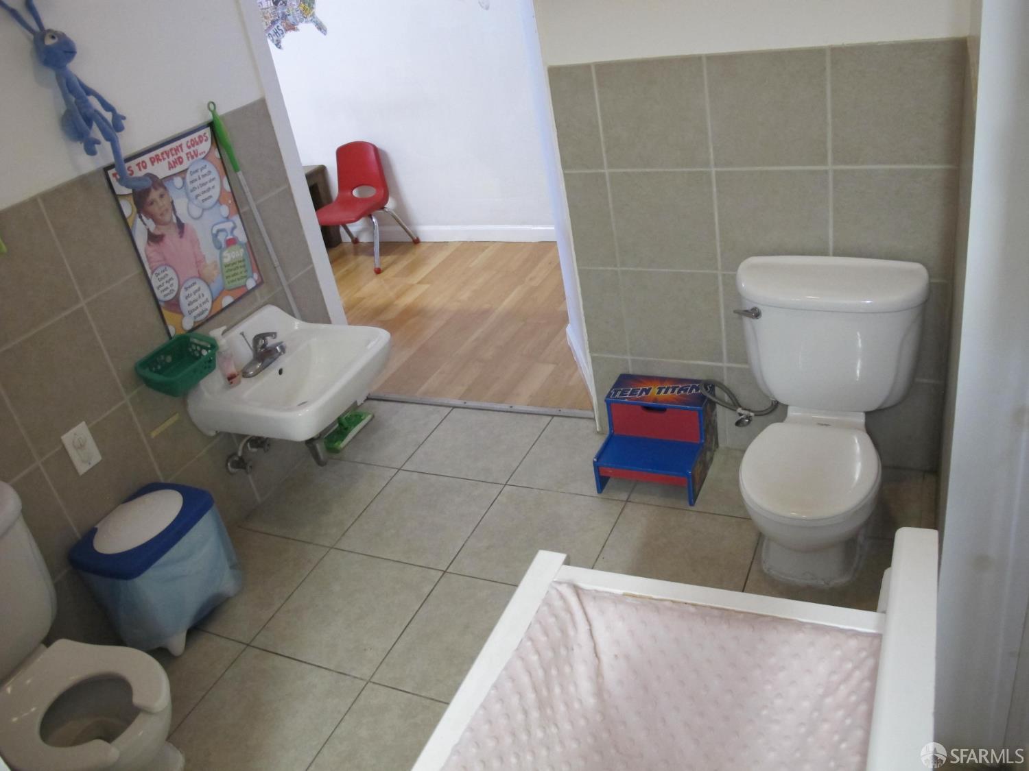 Detail Gallery Image 15 of 17 For 162 School St, Daly City,  CA 94014 - – Beds | – Baths