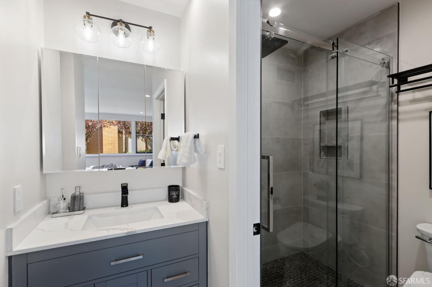 Photo #33: 426107244 Listing: Photo #33