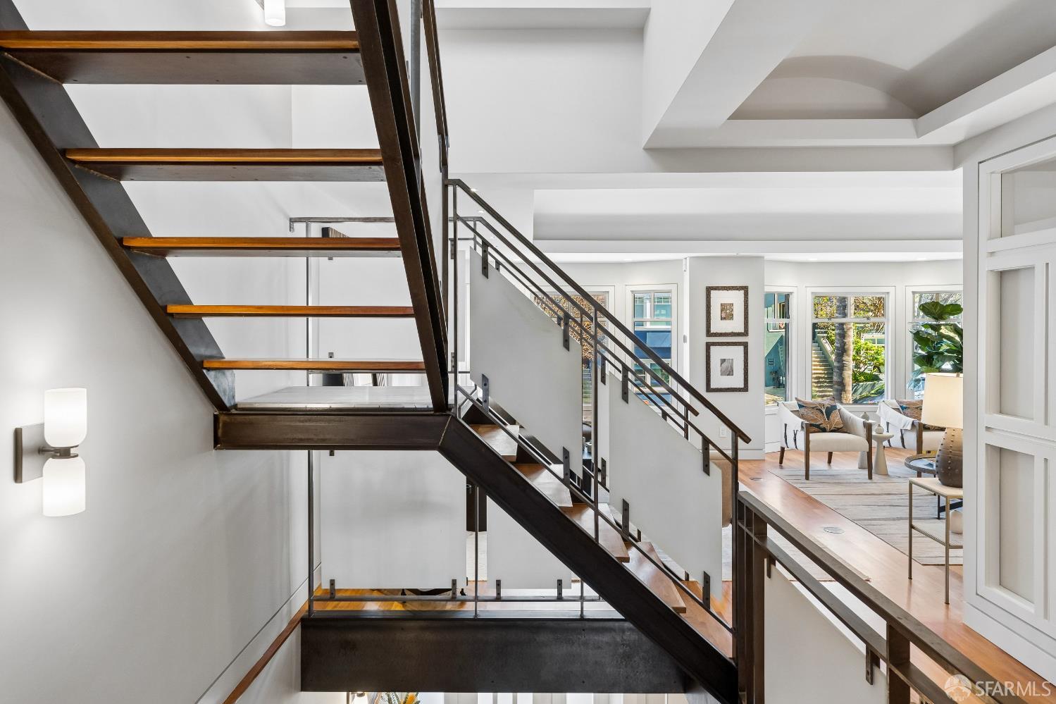 Detail Gallery Image 17 of 52 For 228 Connecticut St, San Francisco,  CA 94107 - 4 Beds | 3/1 Baths