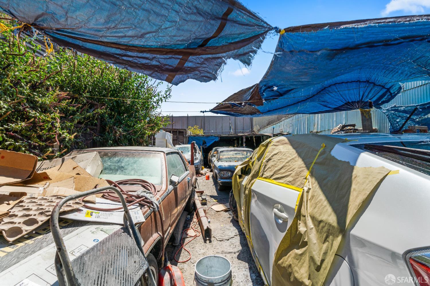 Detail Gallery Image 8 of 13 For 1575 Fairfax Ave, San Francisco,  CA 94124 - – Beds | – Baths