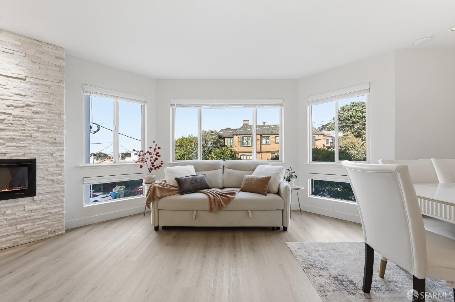 Photo #8: 426113270 Listing: Photo #8